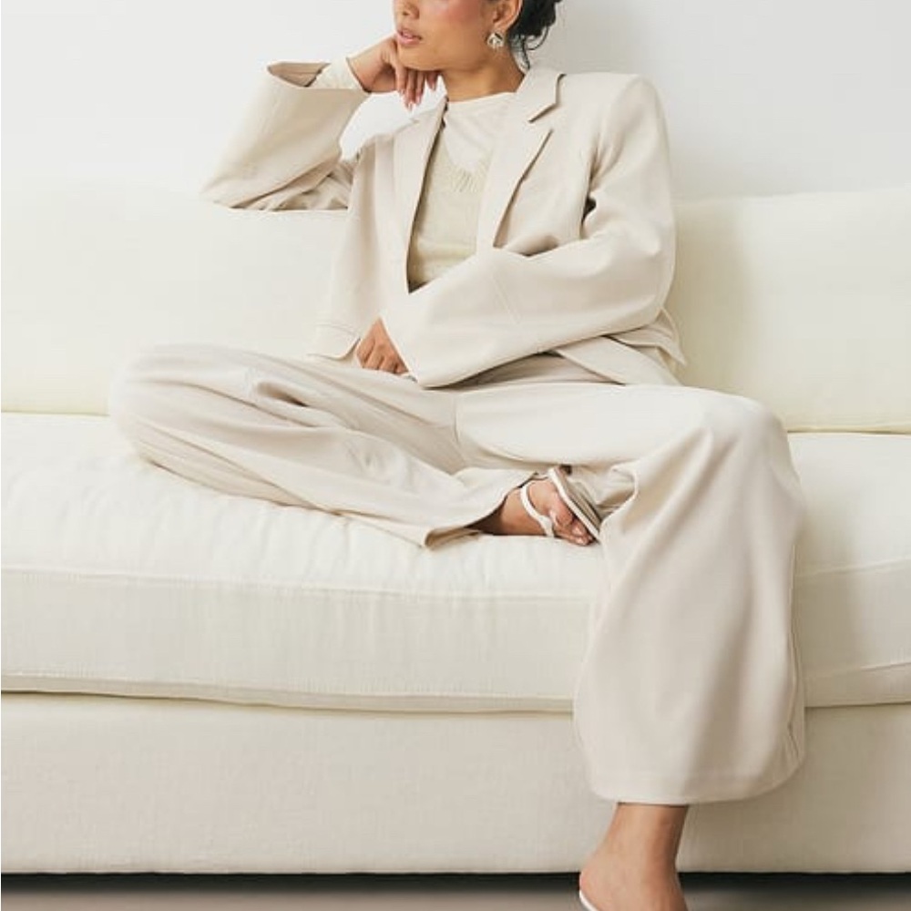 Oversized Blazer With Wide Sleeves/Wide High Waist Suit Pants